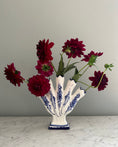 Load image into Gallery viewer, Tulip Vase