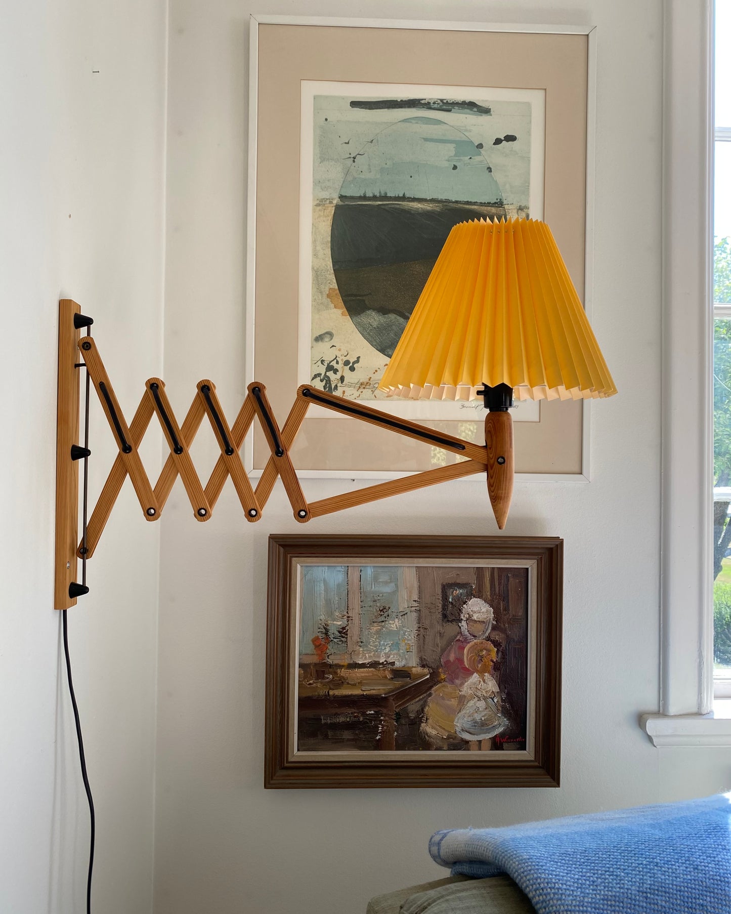 Strini Scissor Wall Lamp
