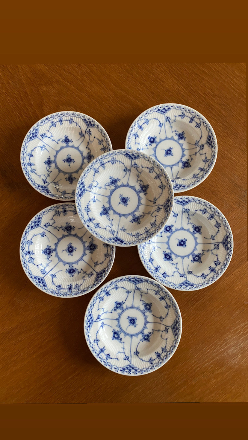 6 bowls "Musselmalet" from Royal Copenhagen