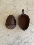 Load image into Gallery viewer, Acorn shaped small storage box