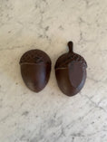 Load image into Gallery viewer, Acorn shaped small storage box