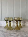Load image into Gallery viewer, Vintage wine glasses