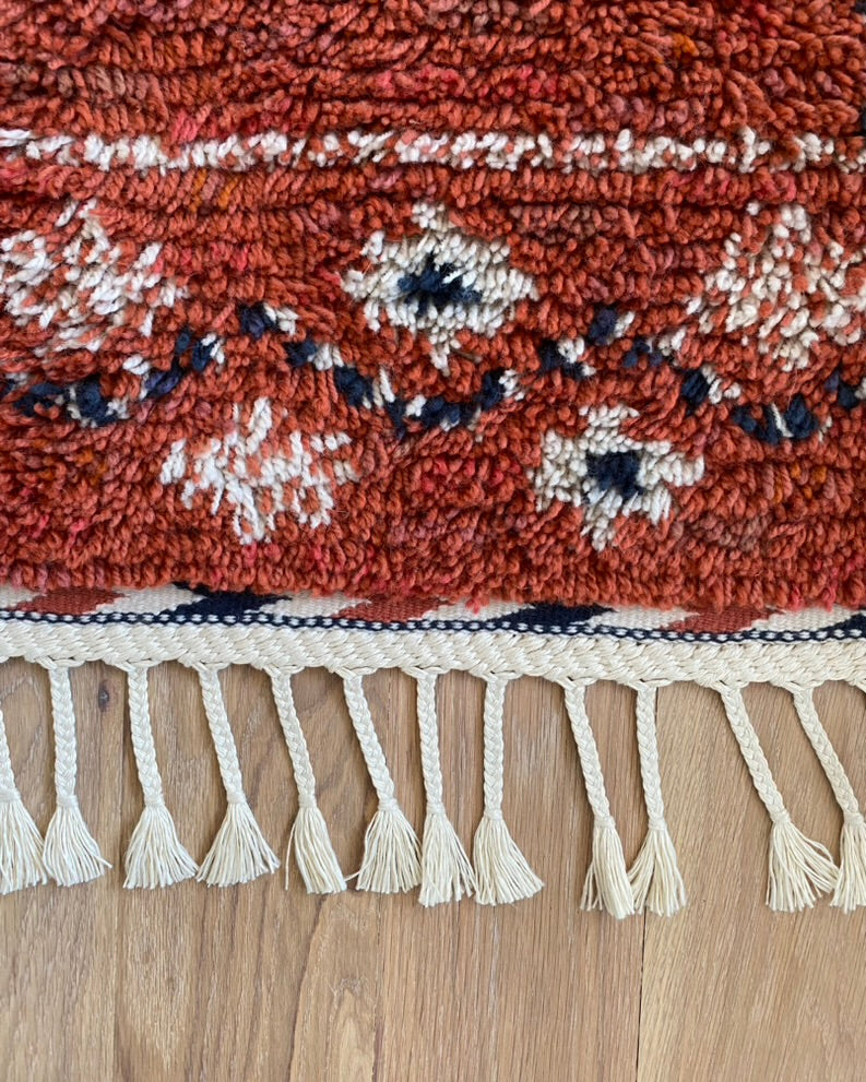 Röda slingan Rug by Märta Måås-Fjetterström