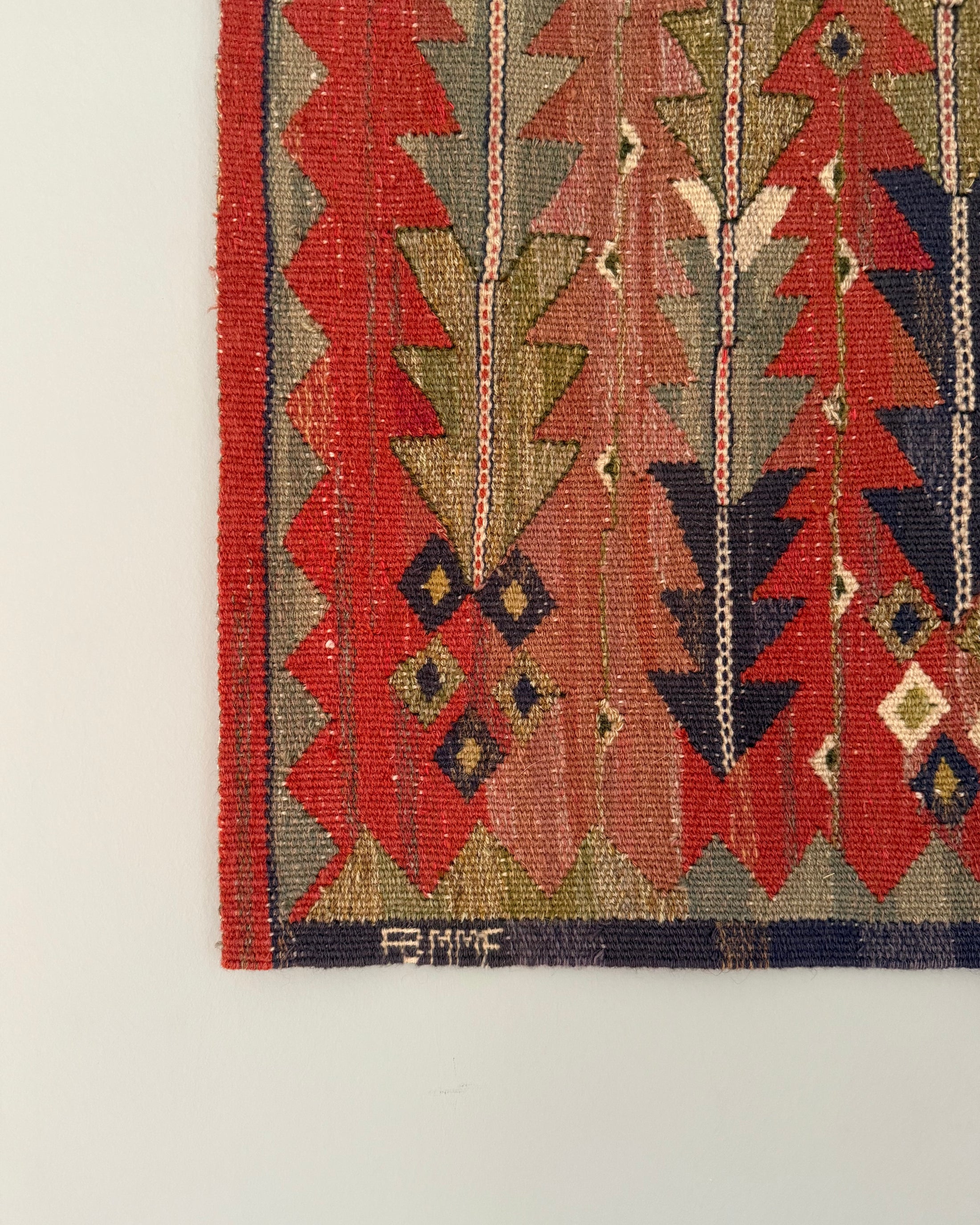 Tapestry - Röda liljan by Märta Måås-Fjetterström