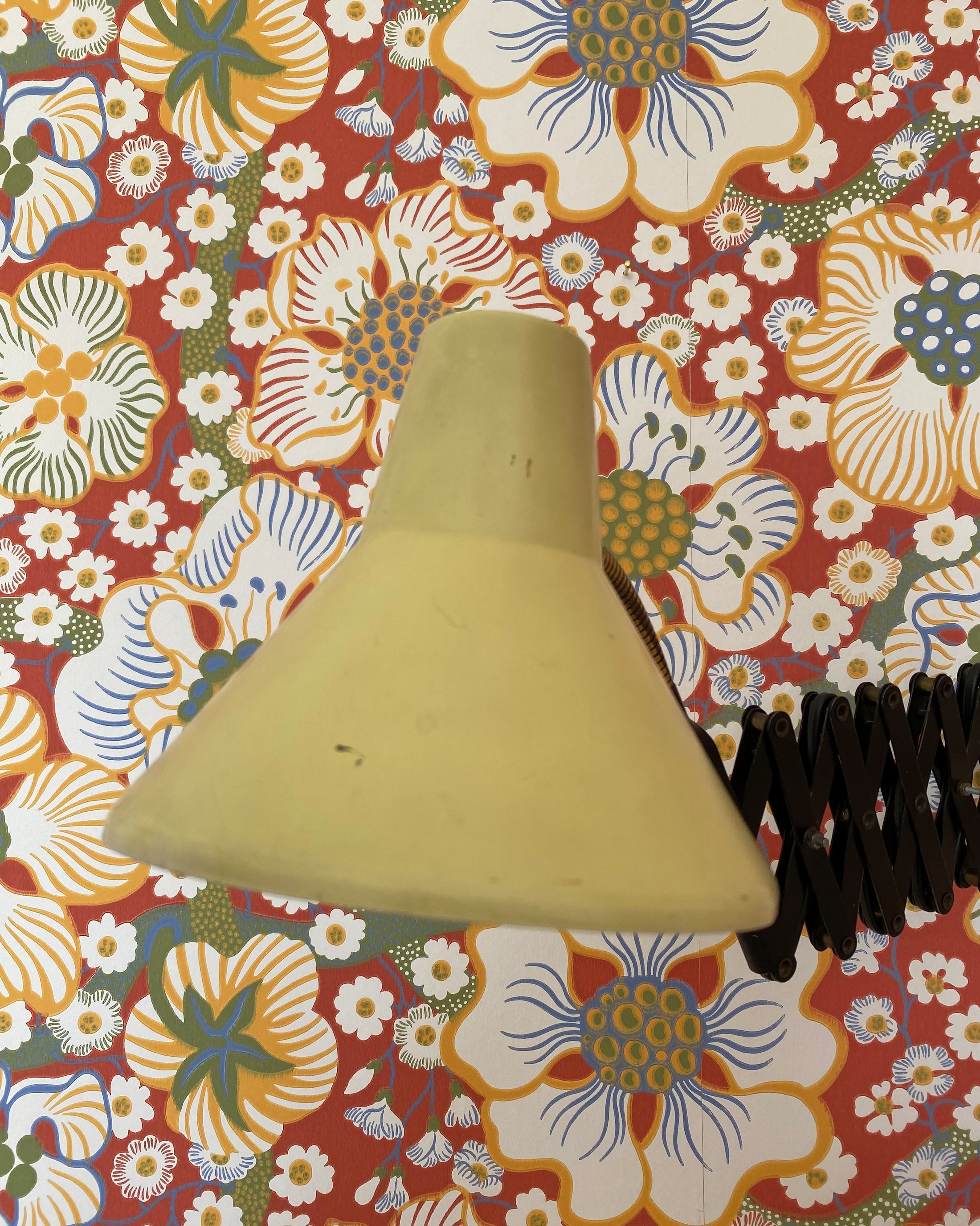Vintage scissor lamp