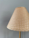 Load image into Gallery viewer, Pair of vintage brass table lamps with shade
