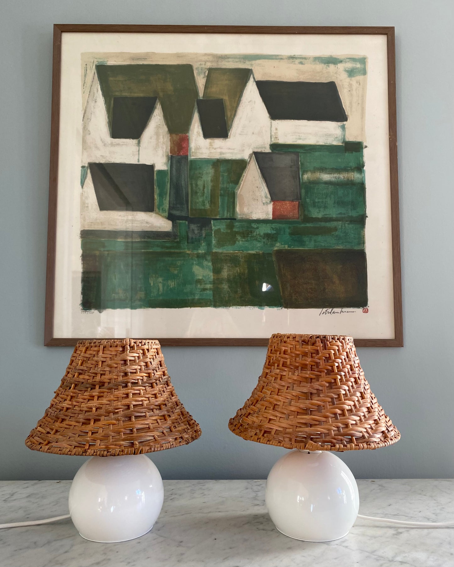 Pair of table lamps with rattan shades