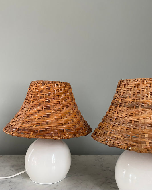 Pair of table lamps with rattan shades